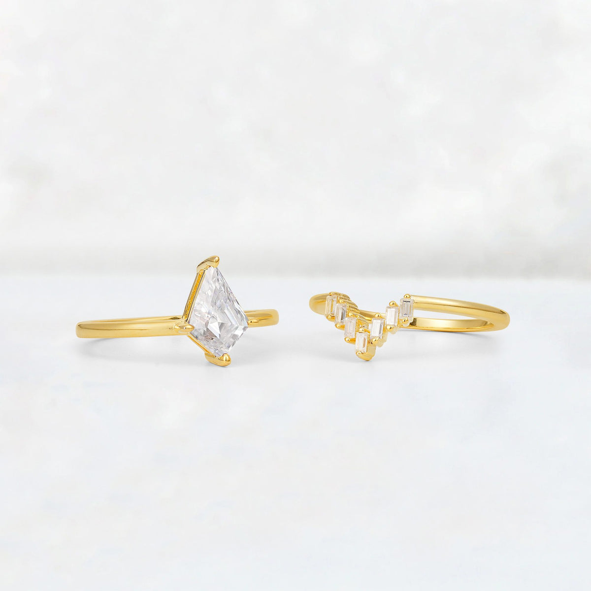 Kite Cut Moissanite Baguette Chevron Bridal Ring Set - Additional view