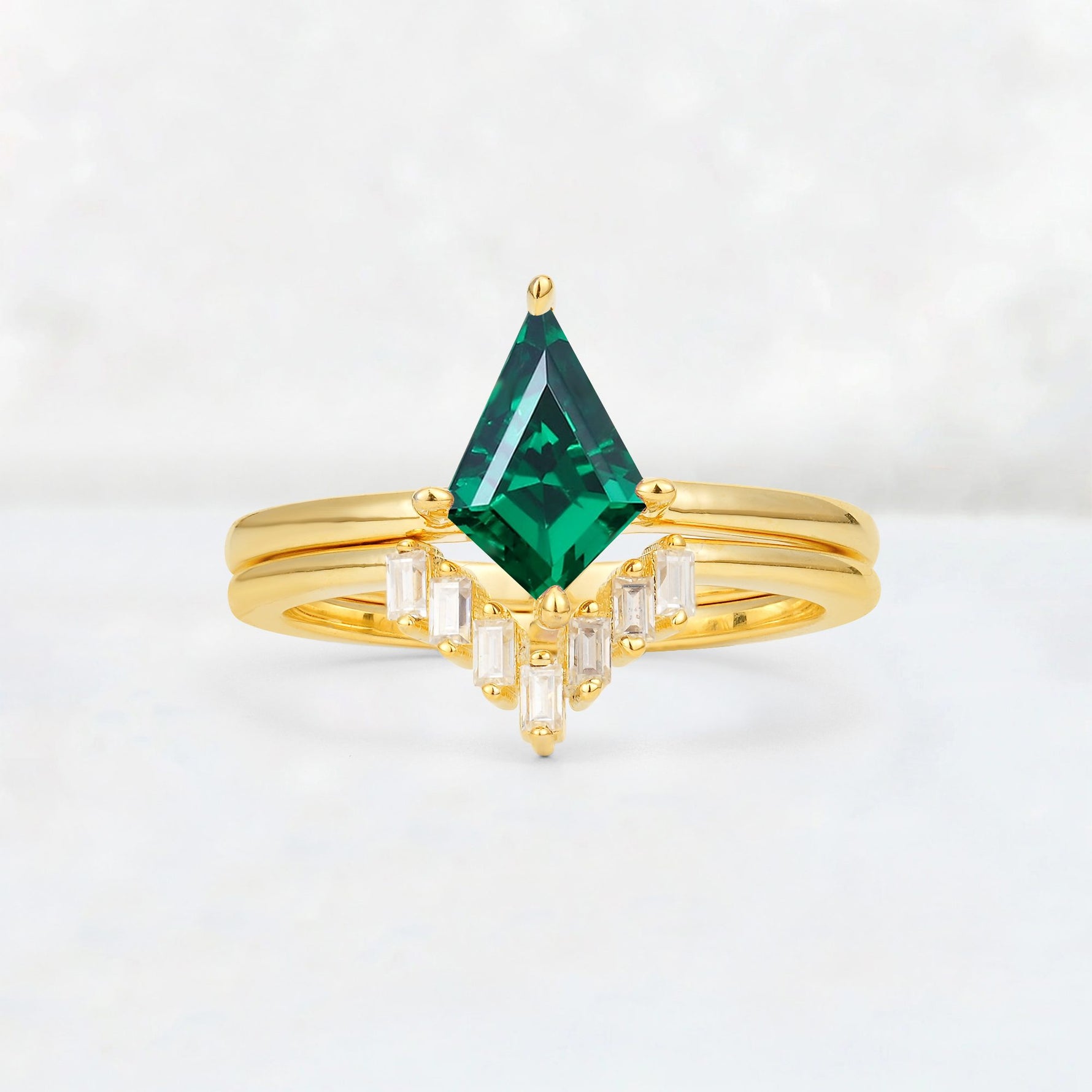 Kite Cut Emerald Baguette Chevron Bridal Ring Set - Yellow-Gold