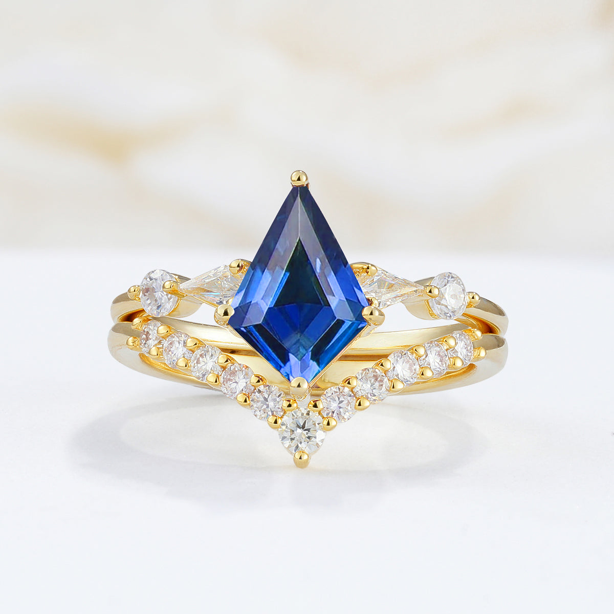 SR17101 Sapphire Ring - Yellow-Gold