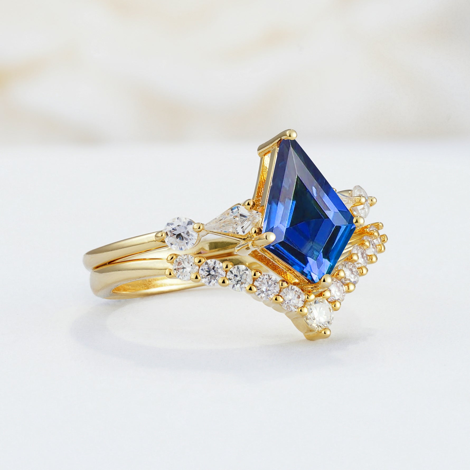 SR17101 Sapphire Ring - White-Gold