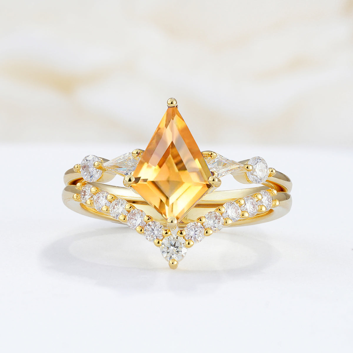 SR17101 Citrine Ring - Yellow-Gold