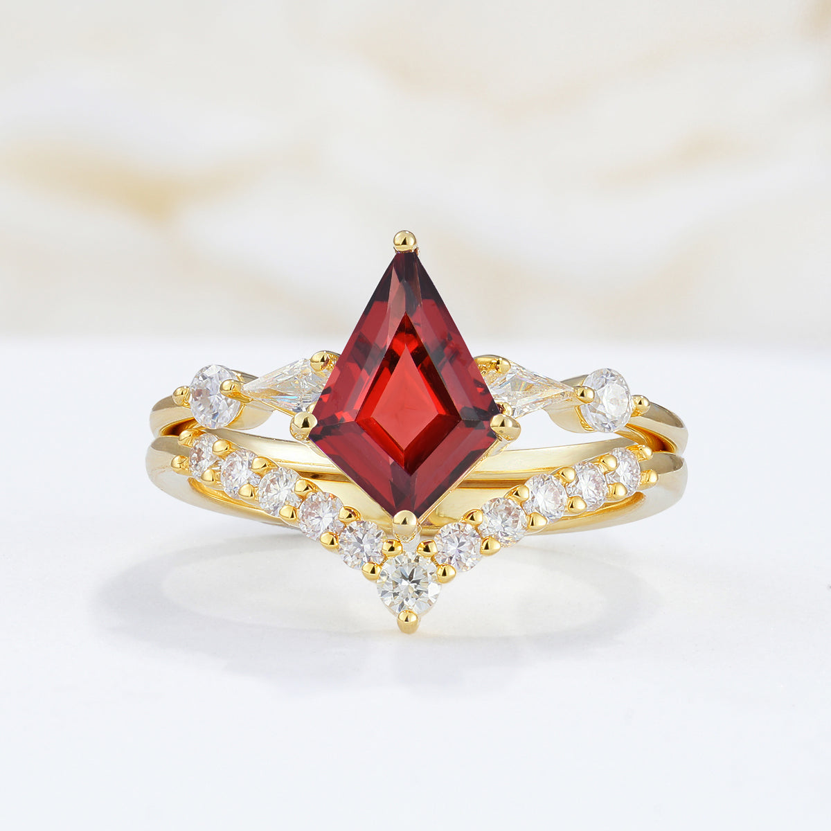 SR17101 Garnet Ring - Yellow-Gold