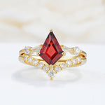 SR17101 Garnet Ring - Yellow-Gold