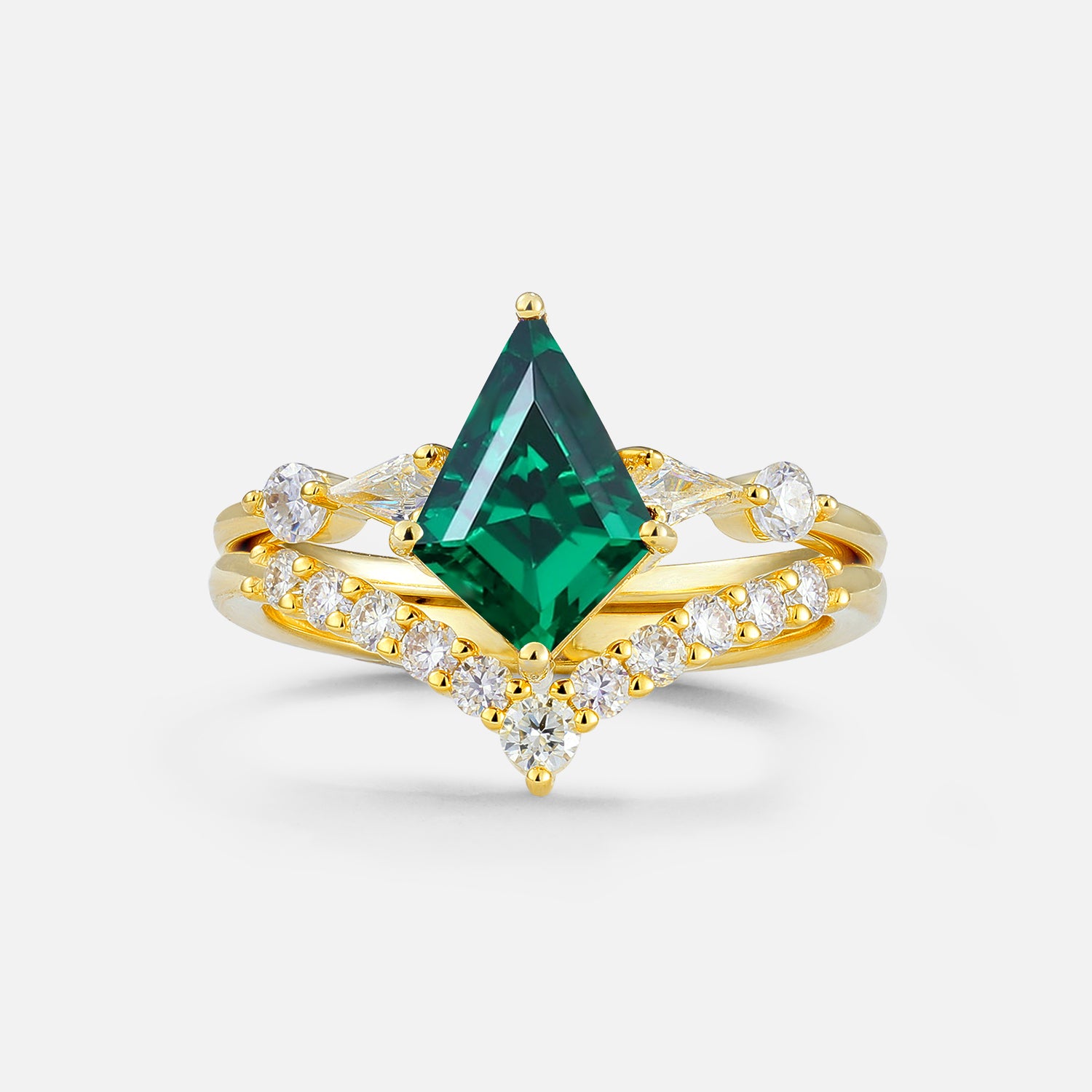 Classic 4 Prong Sparkling Kite-Cut Emerald Bridal Ring Set