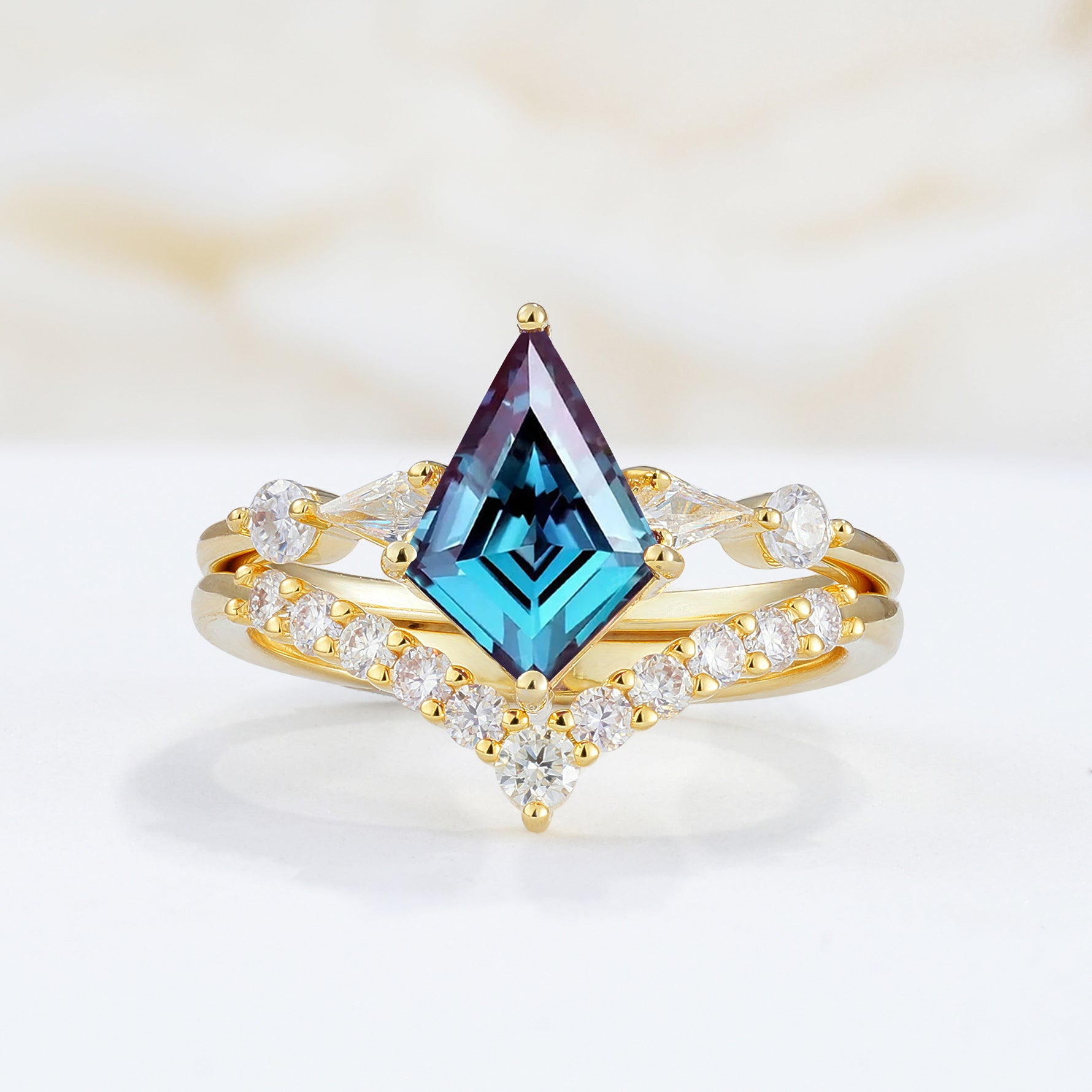 SR17101 Alexandrite Ring - Yellow-Gold