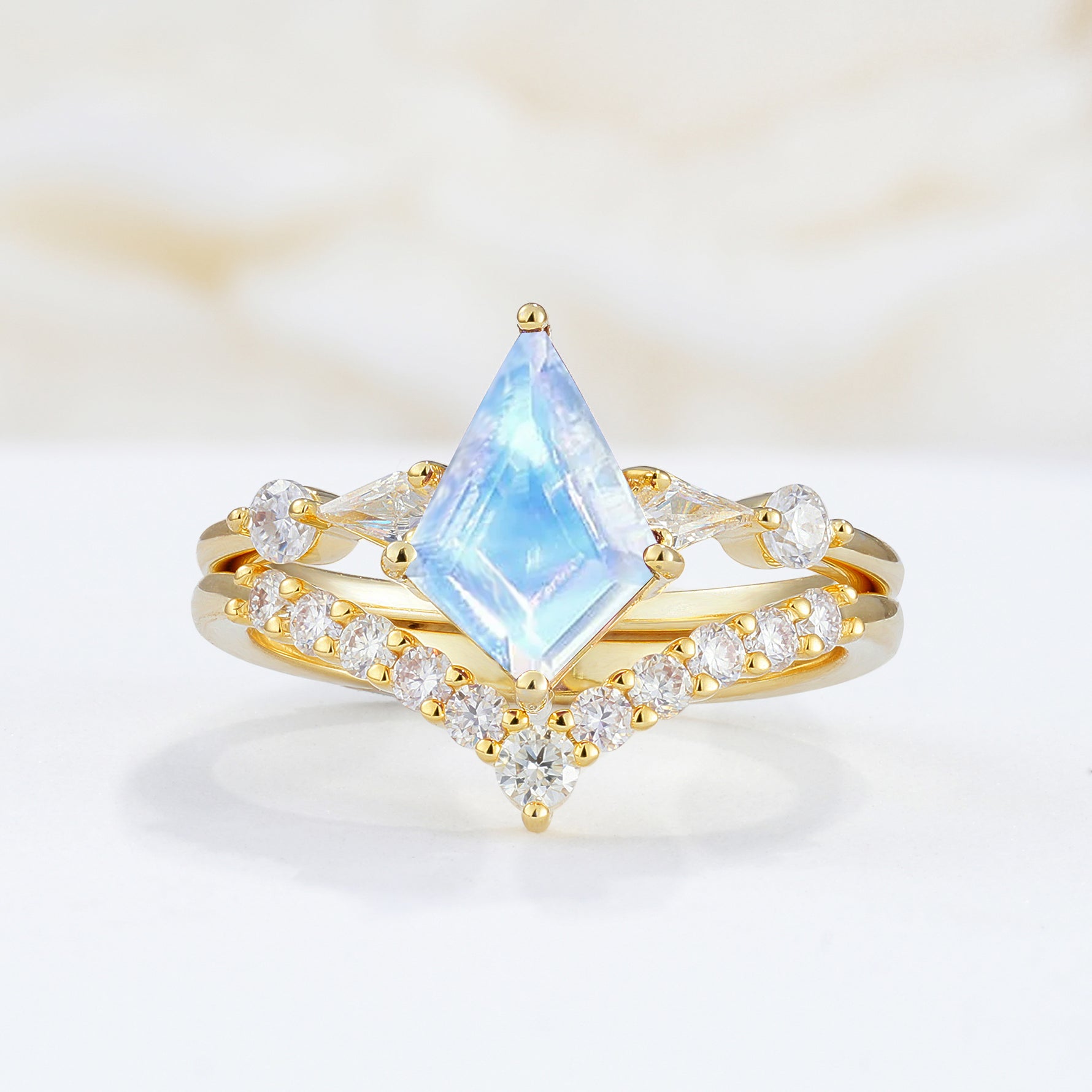 SR17101 Moonstone Ring - Yellow-Gold