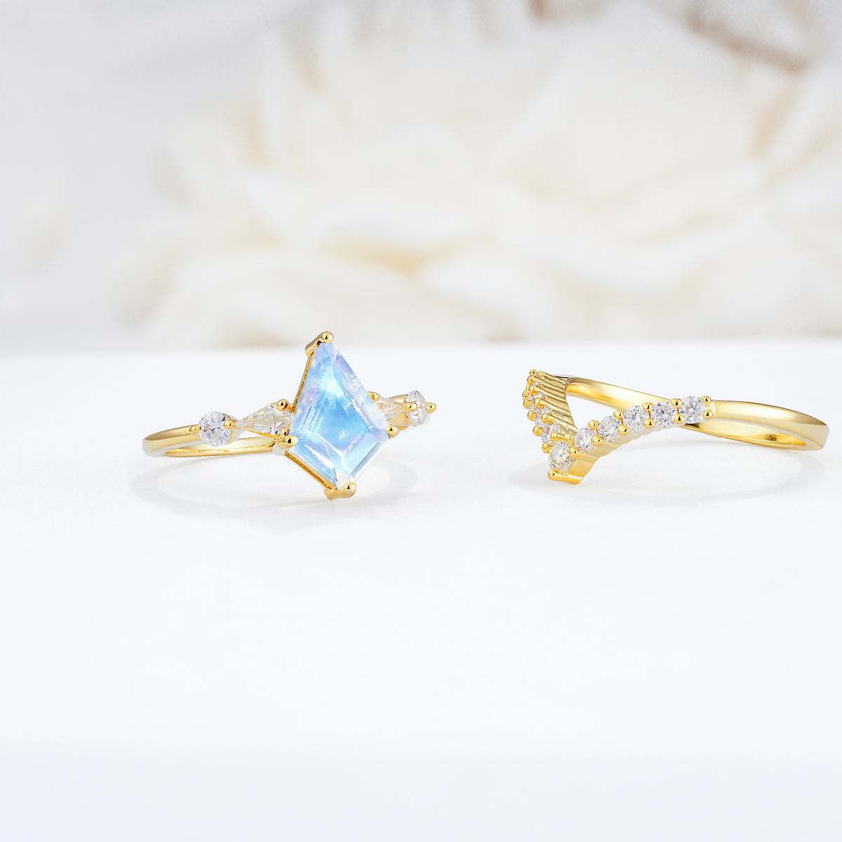 SR17101 Moonstone Ring - Rose-Gold