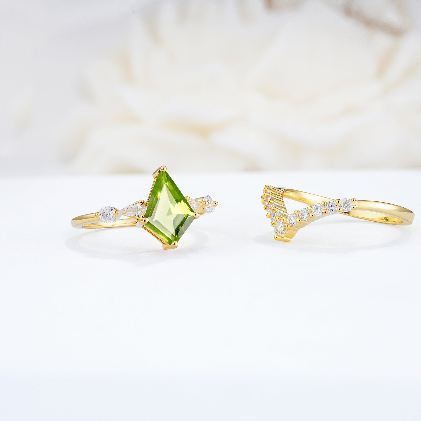 SR17101 Peridot Ring - Rose-Gold