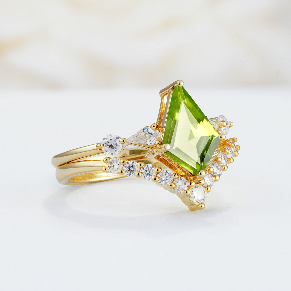 SR17101 Peridot Ring - White-Gold