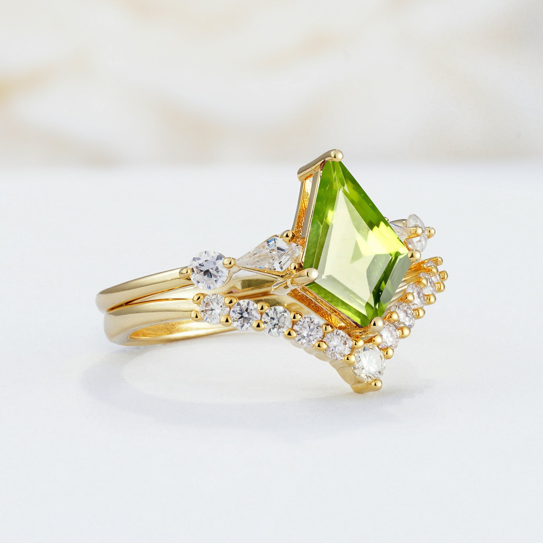 SR17101 Peridot Ring - White-Gold