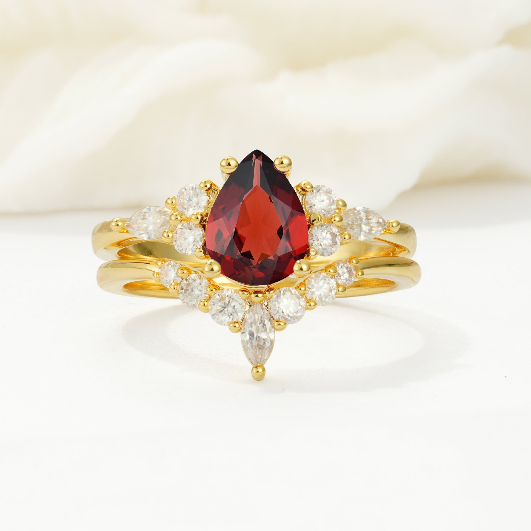 SR17103 Garnet Ring - Yellow-Gold
