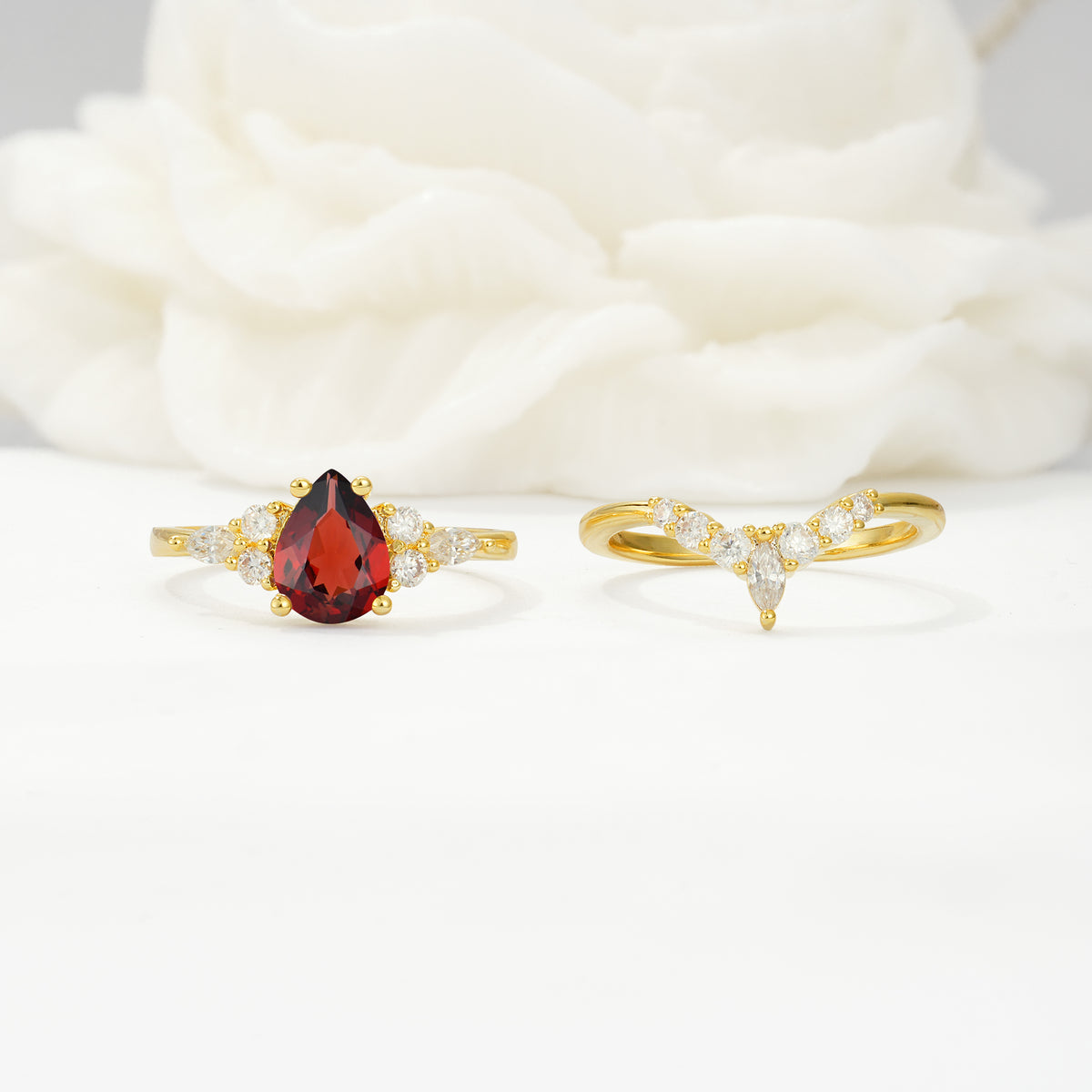 SR17103 Garnet Ring - White-Gold
