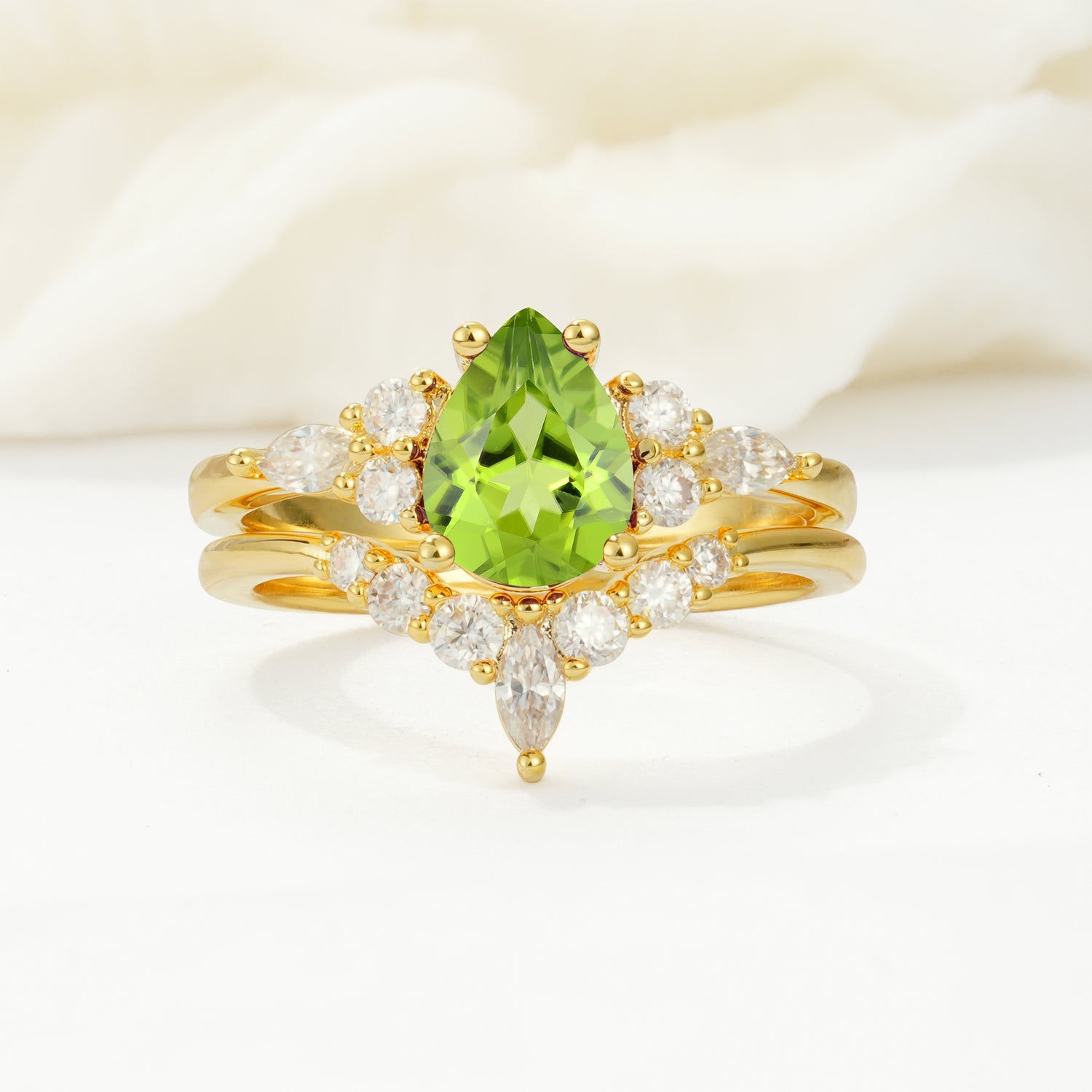 SR17103 Peridot Ring - Yellow-Gold
