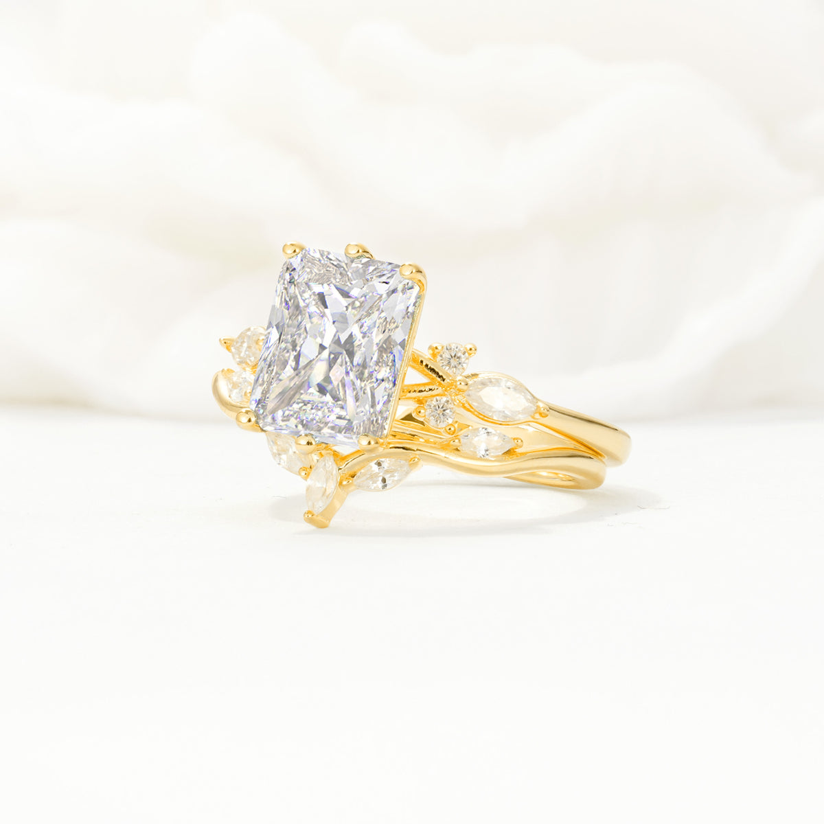 SR17109 Moissanite Ring - White-Gold