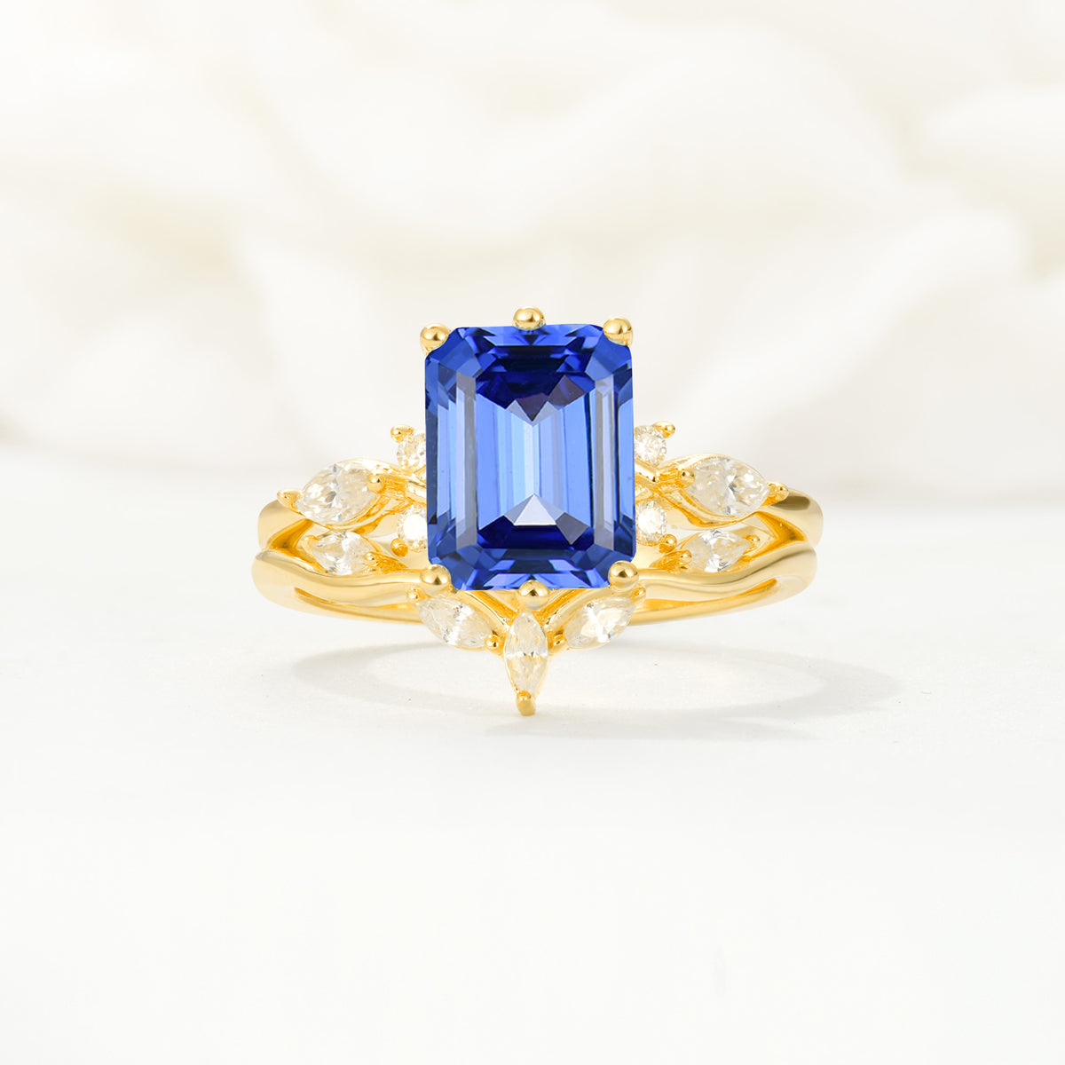 SR17109 Sapphire Ring - Yellow-Gold