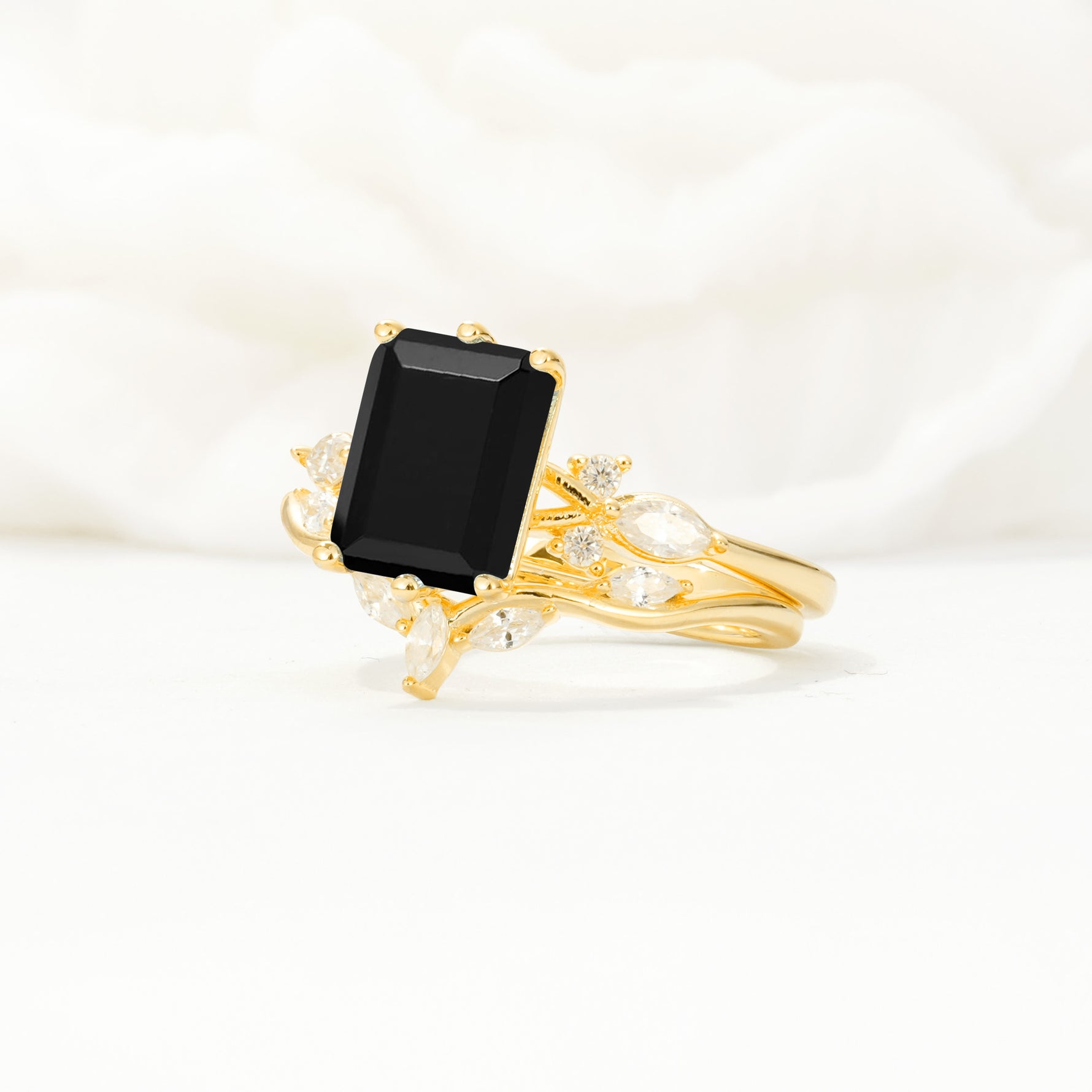 SR17109 Black Onyx Ring - White-Gold