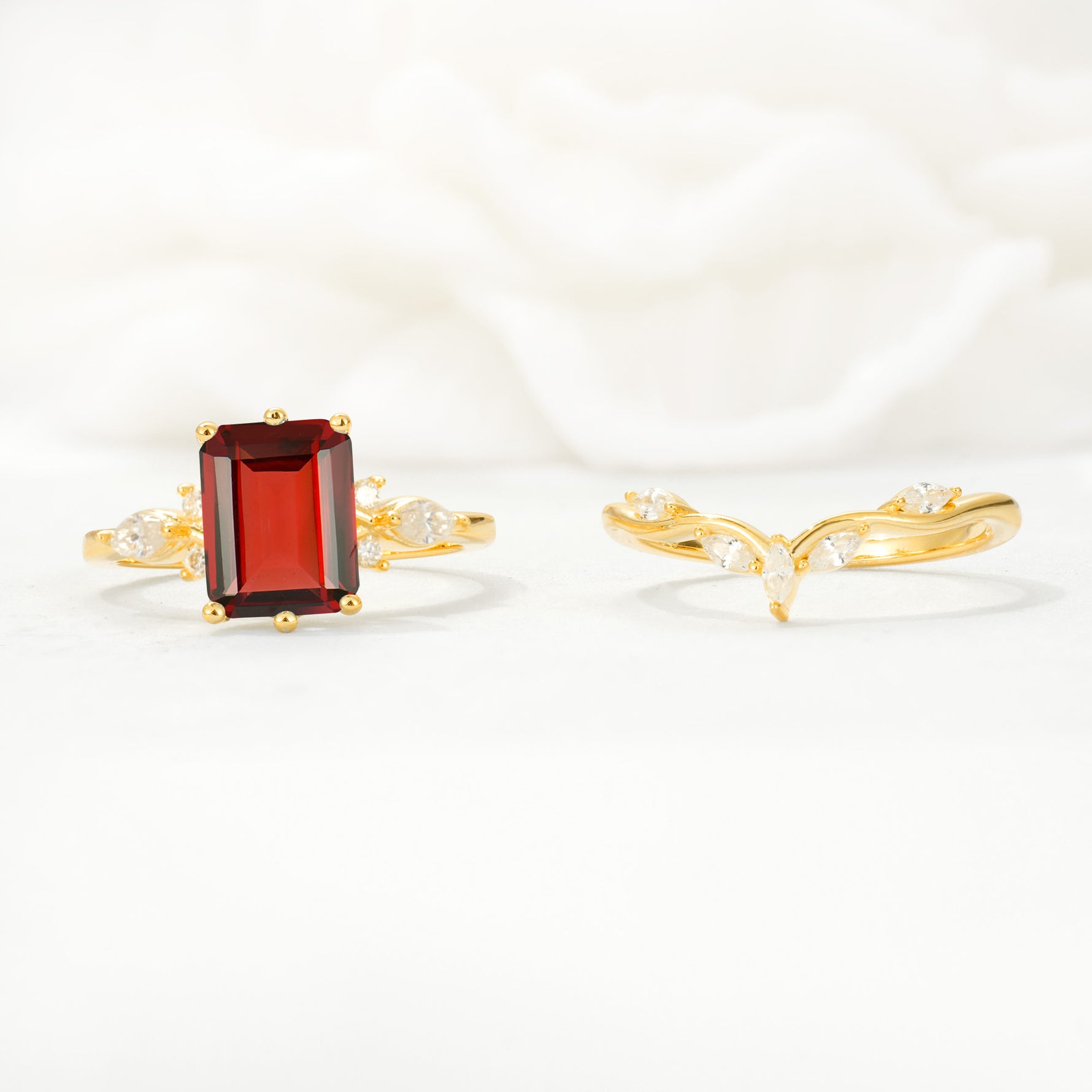 SR17109 Garnet Ring - Additional view