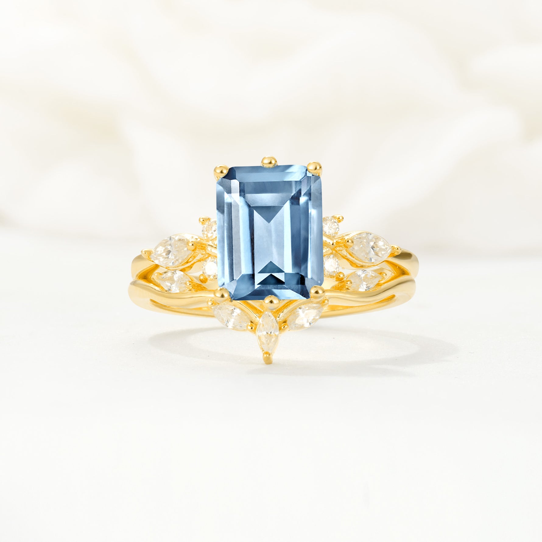 SR17109 Aquamarine Ring - Yellow-Gold