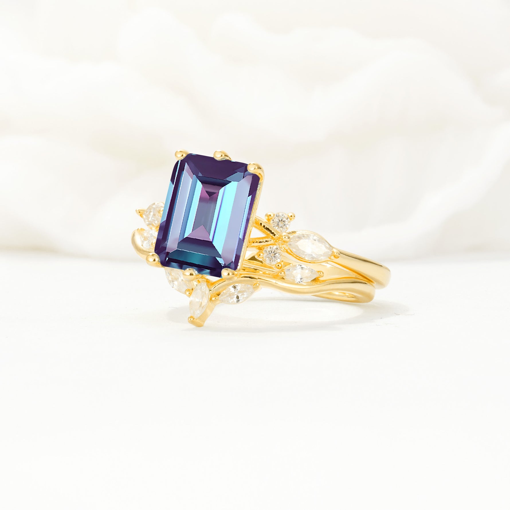 SR17109 Alexandrite Ring - White-Gold
