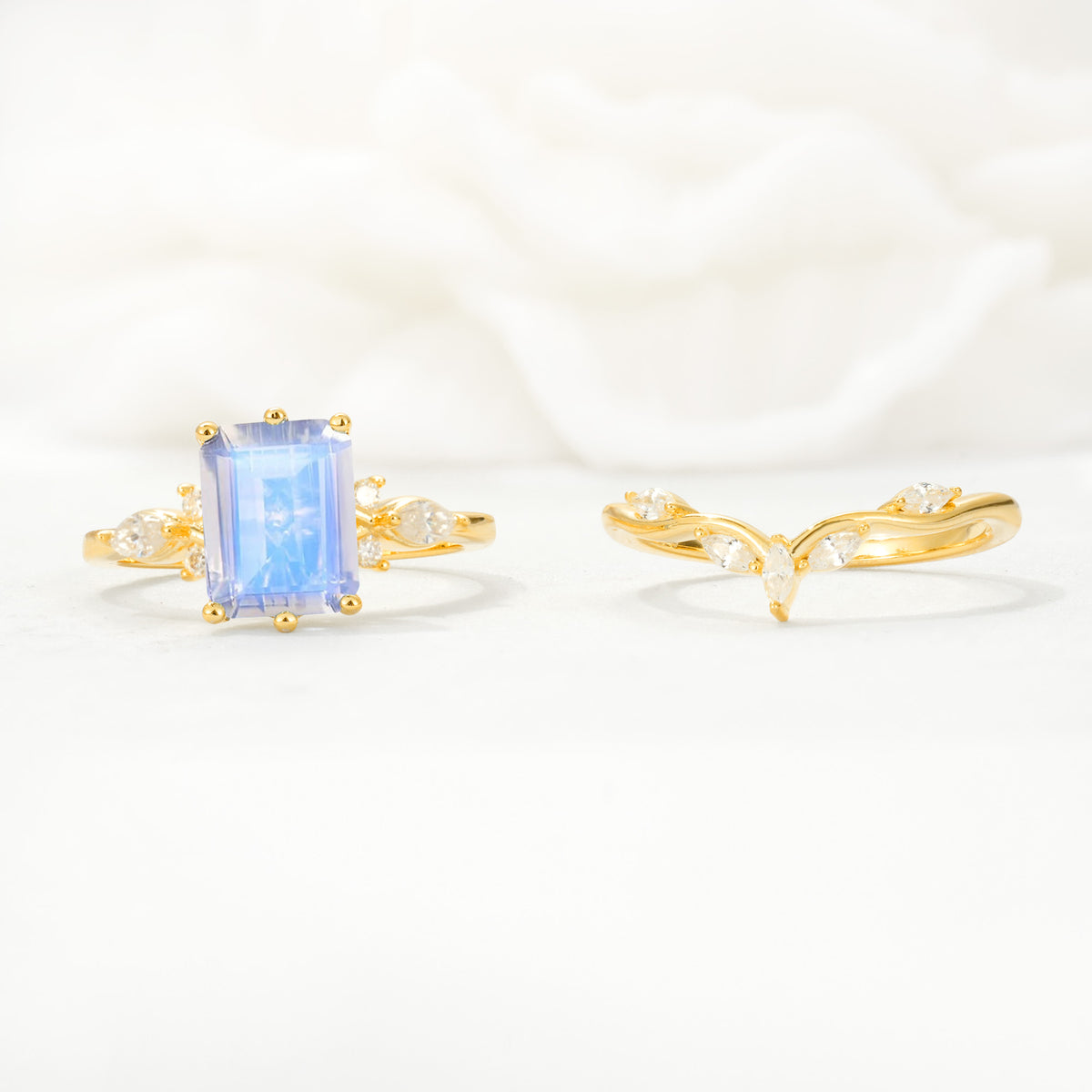 SR17109 Moonstone Ring - Additional view