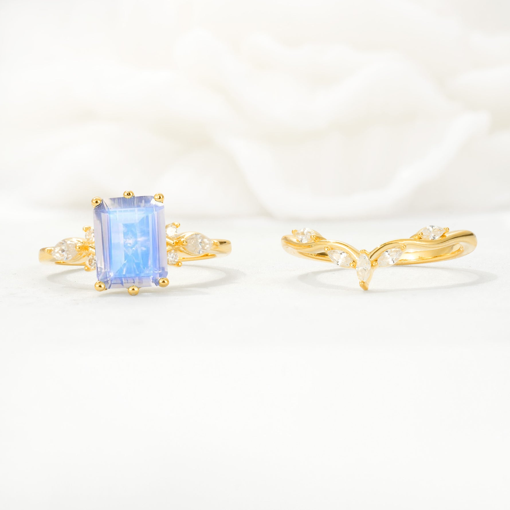 SR17109 Moonstone Ring - Additional view