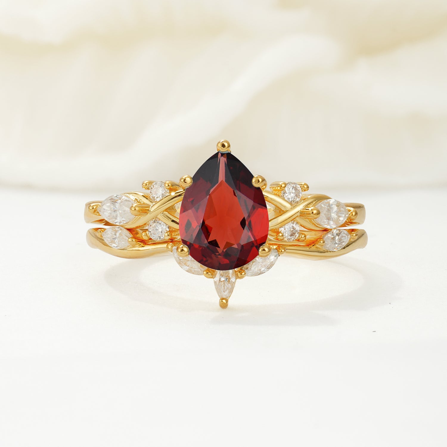 Nature-Inspired Luxury Pear-Cut Garnet Bridal Ring Set