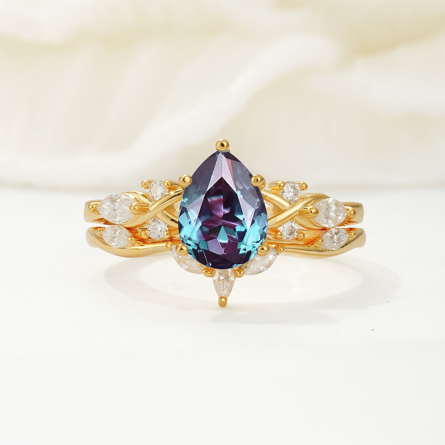 Nature-Inspired Luxury Pear-Cut Alexandrite Bridal Ring Set