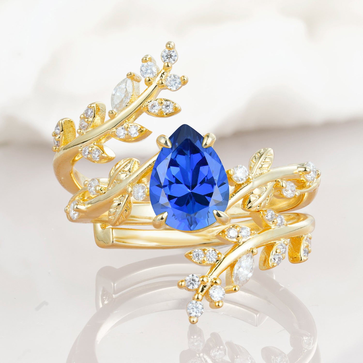 Nature Inspired  Pear Cut Sapphire Bridal Ring Set for Women