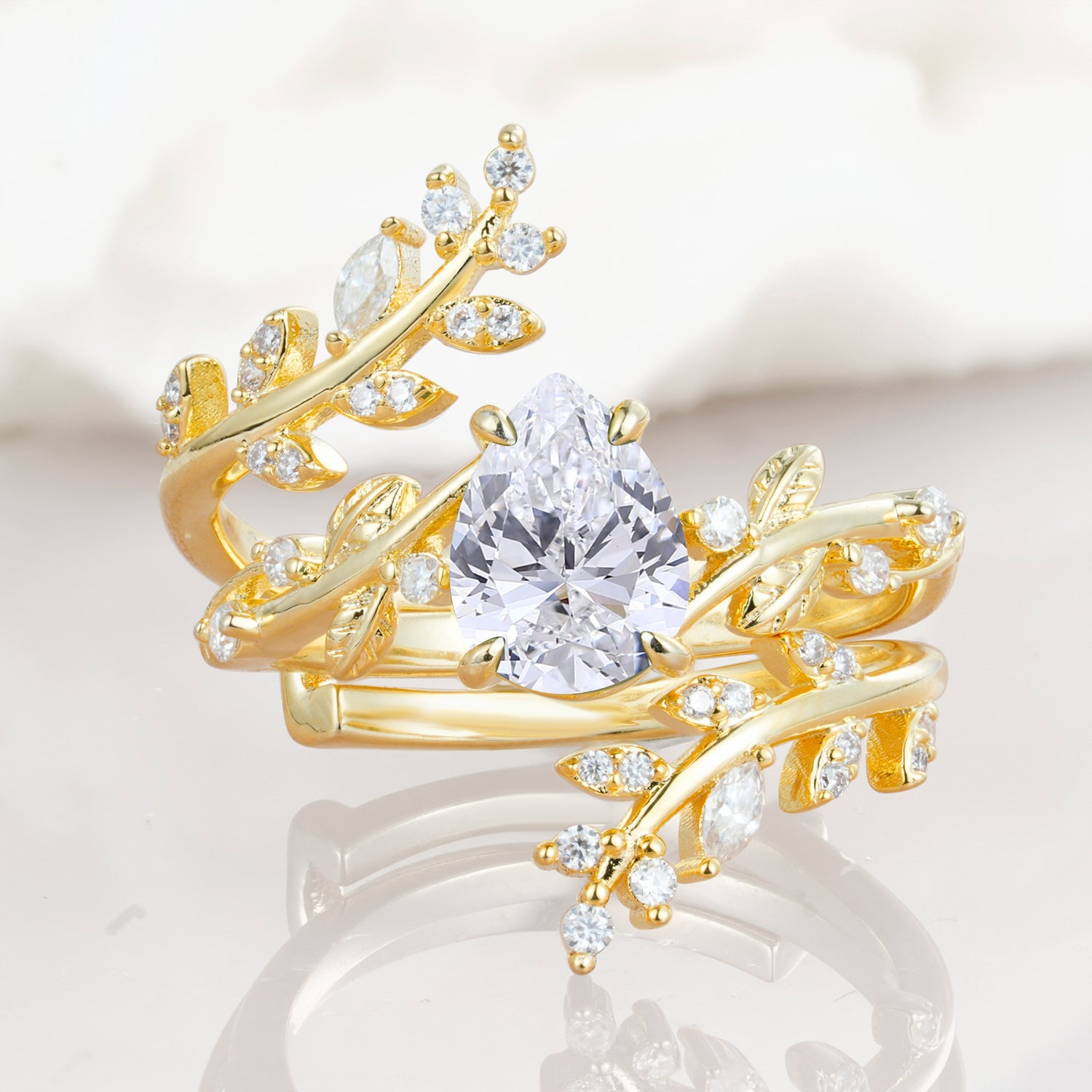 Nature Inspired  Pear Cut Lab Diamond Bridal Ring Set for Women
