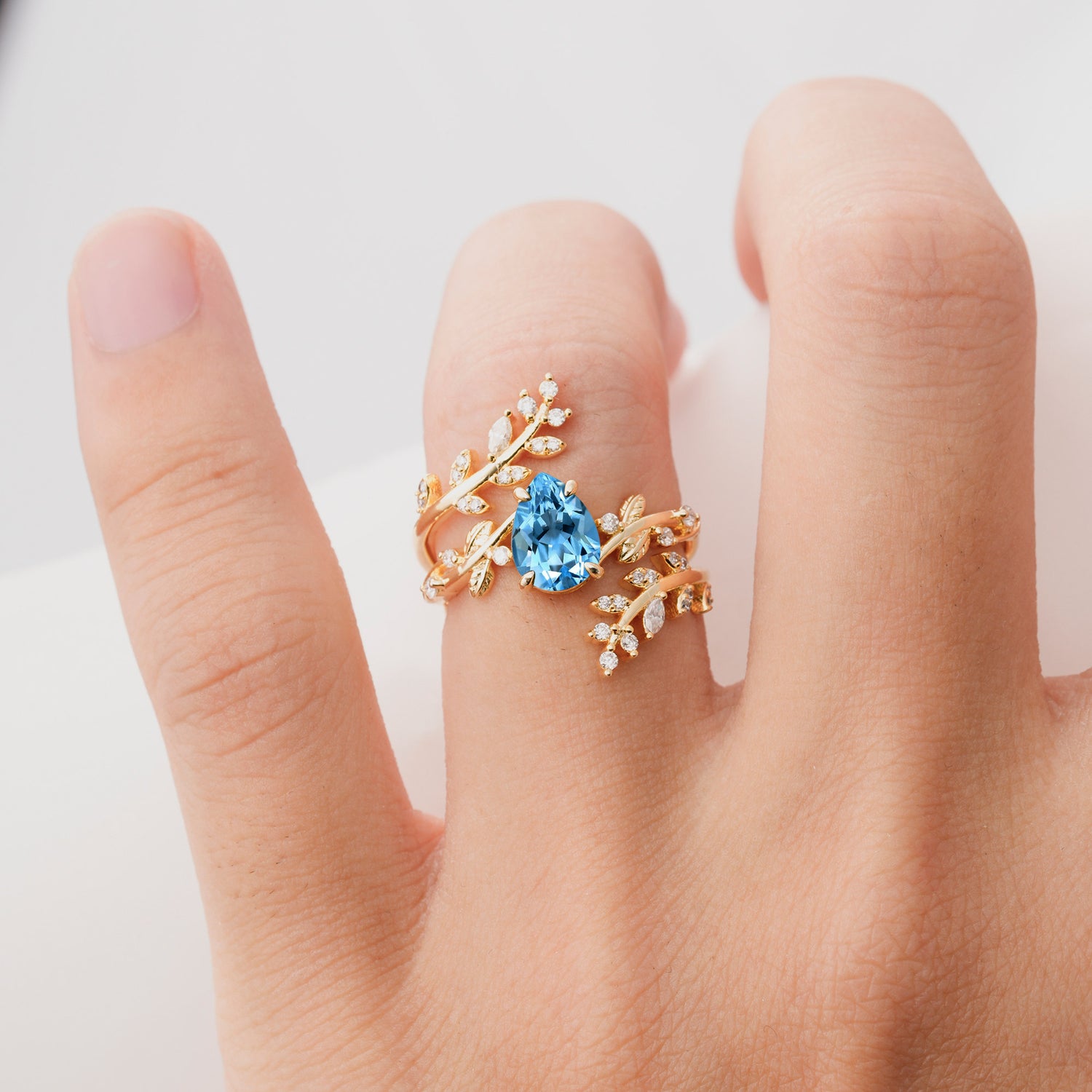 Nature Inspired  Pear Cut Aquamarine Bridal Ring Set for Women