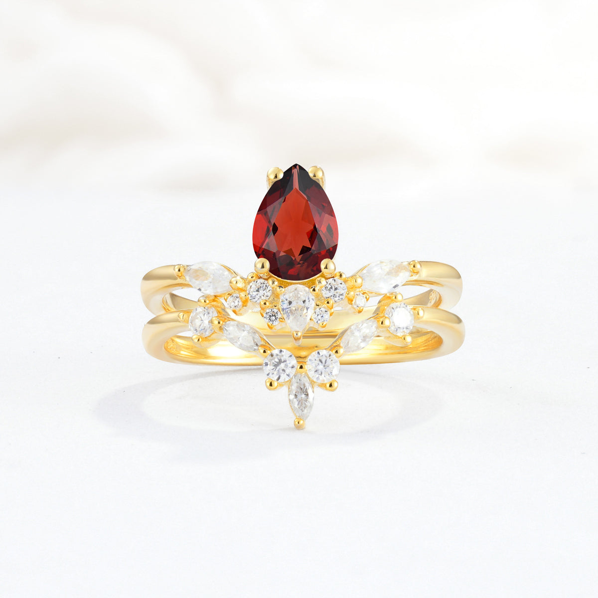 SR17113 Garnet Ring - Yellow-Gold