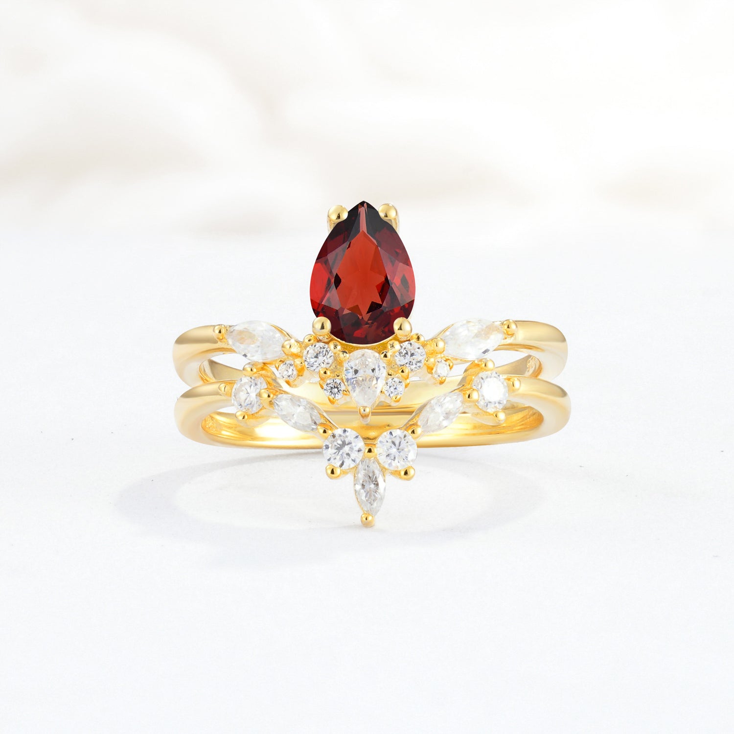 SR17113 Garnet Ring - Yellow-Gold