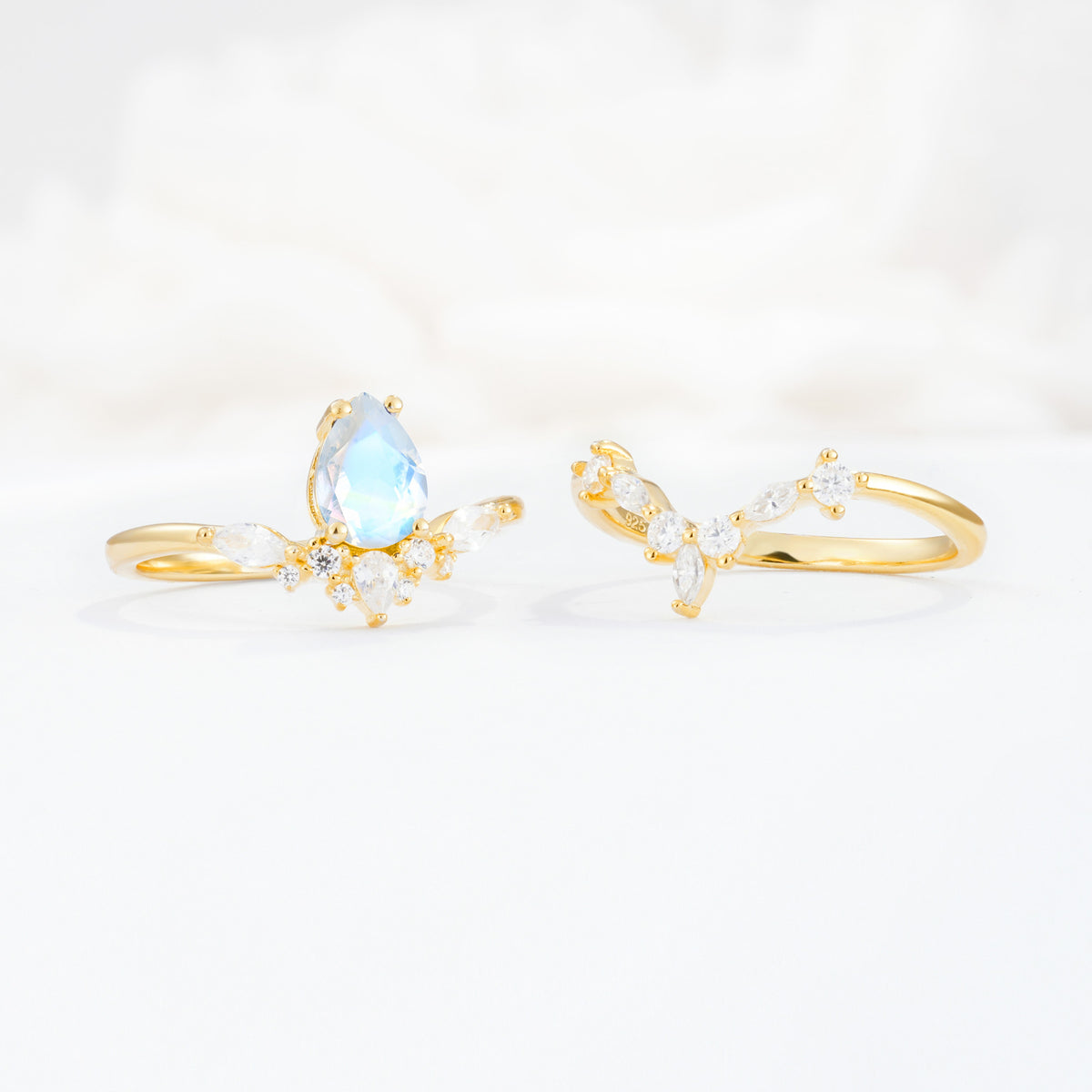 SR17113 Moonstone Ring - Additional view