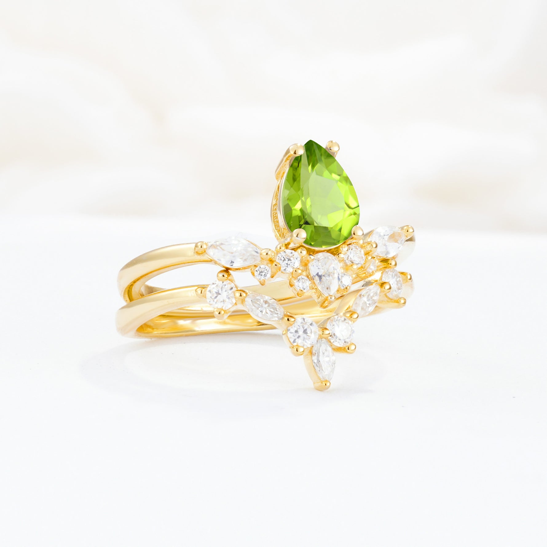 SR17113 Peridot Ring - White-Gold