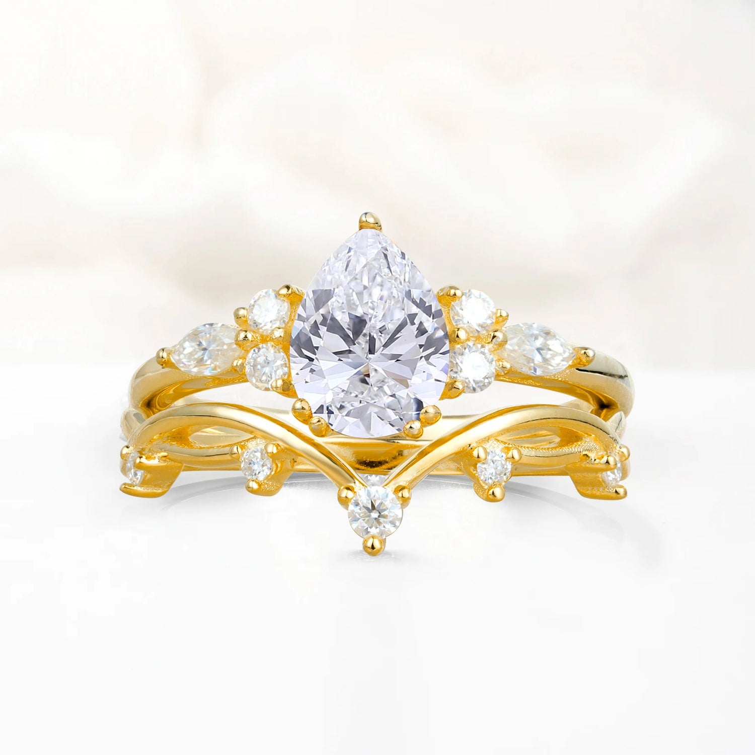 Classic Pear Cut Lab Diamond Engagement Ring Set for Women