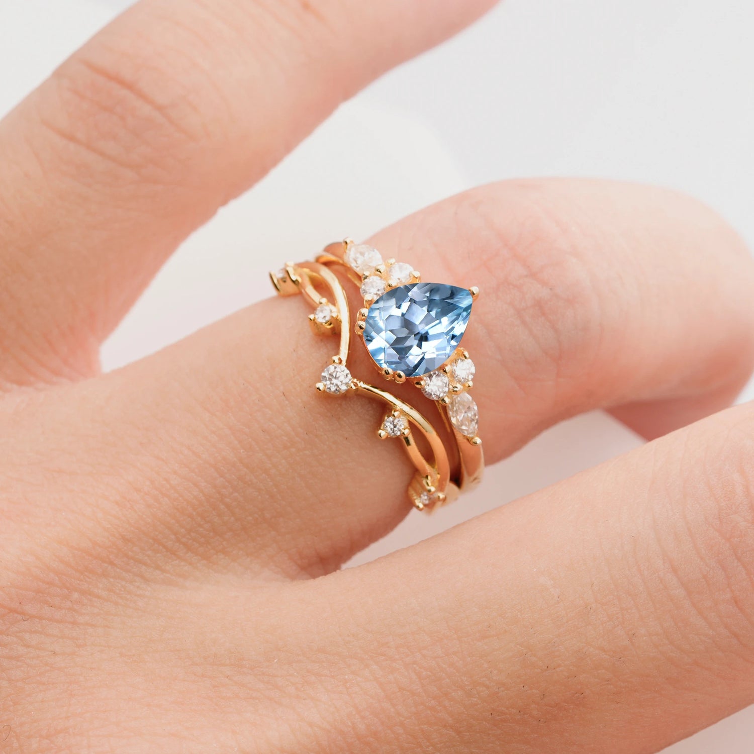 Classic Pear Cut Aquamarine Engagement Ring Set for Women