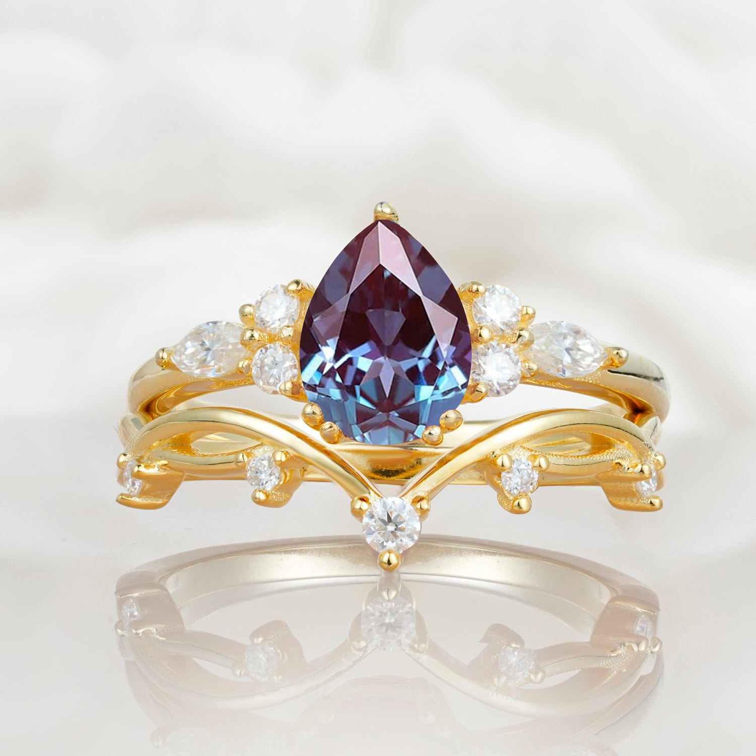 Classic Pear Cut Alexandrite Engagement Ring Set for Women