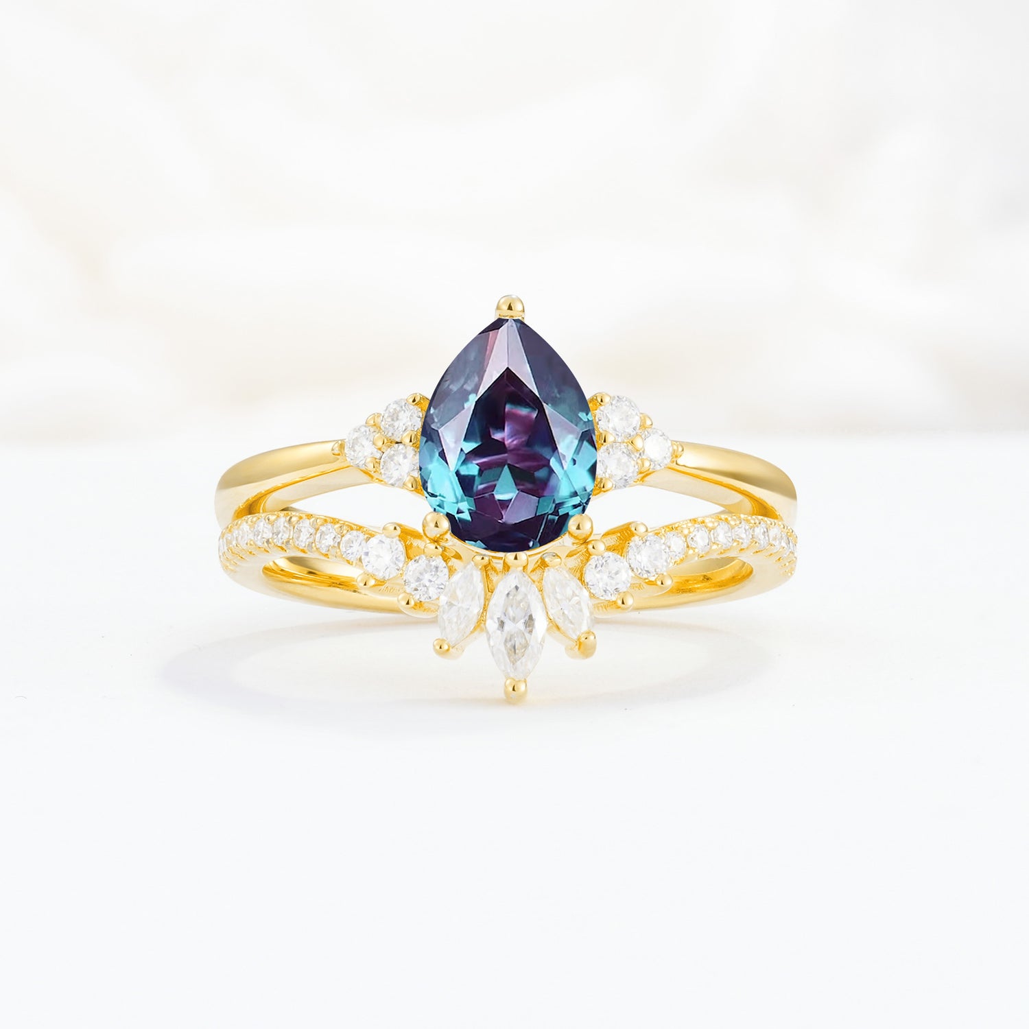 SR17115 Alexandrite Ring - Yellow-Gold