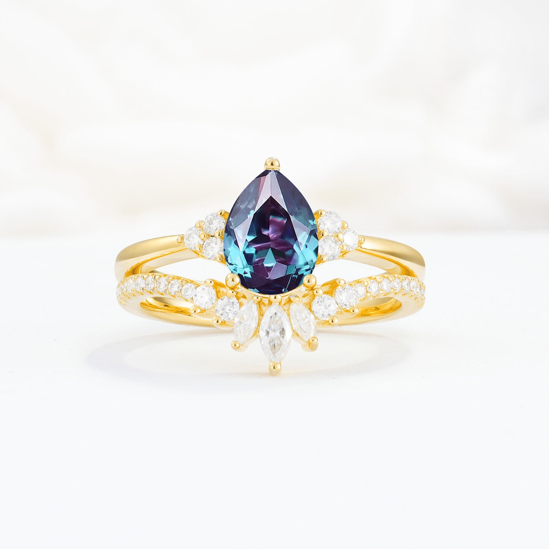 SR17115 Alexandrite Ring - Yellow-Gold