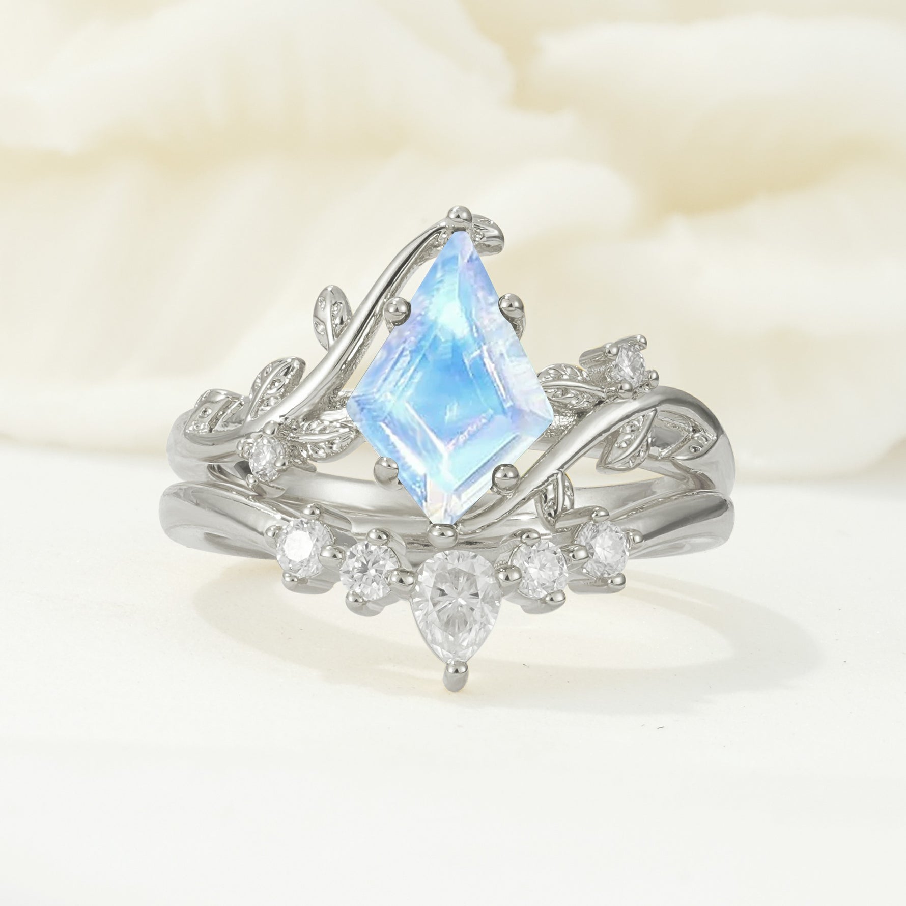 SR17116 Moonstone Ring - Additional view