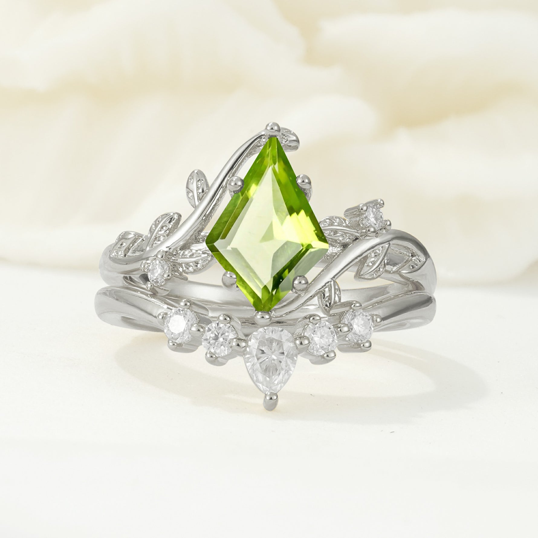 SR17116 Peridot Ring - Additional view