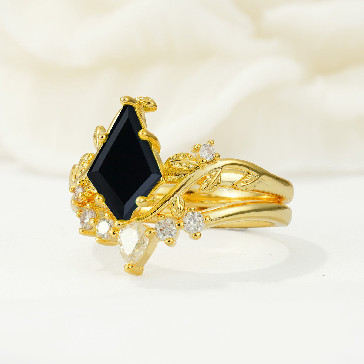 SR17116 Black Onyx Ring - White-Gold