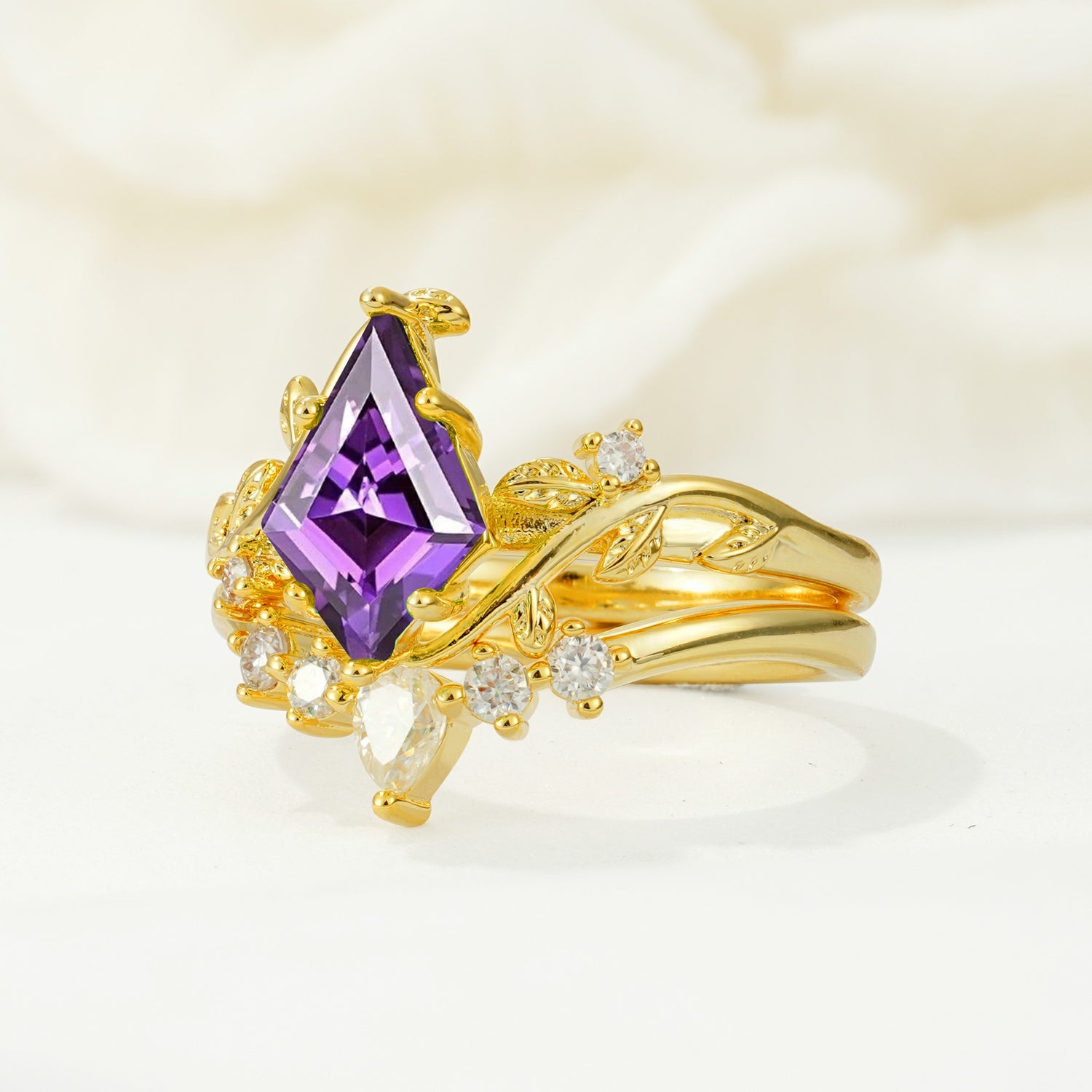 SR17116 Amethyst Ring - White-Gold