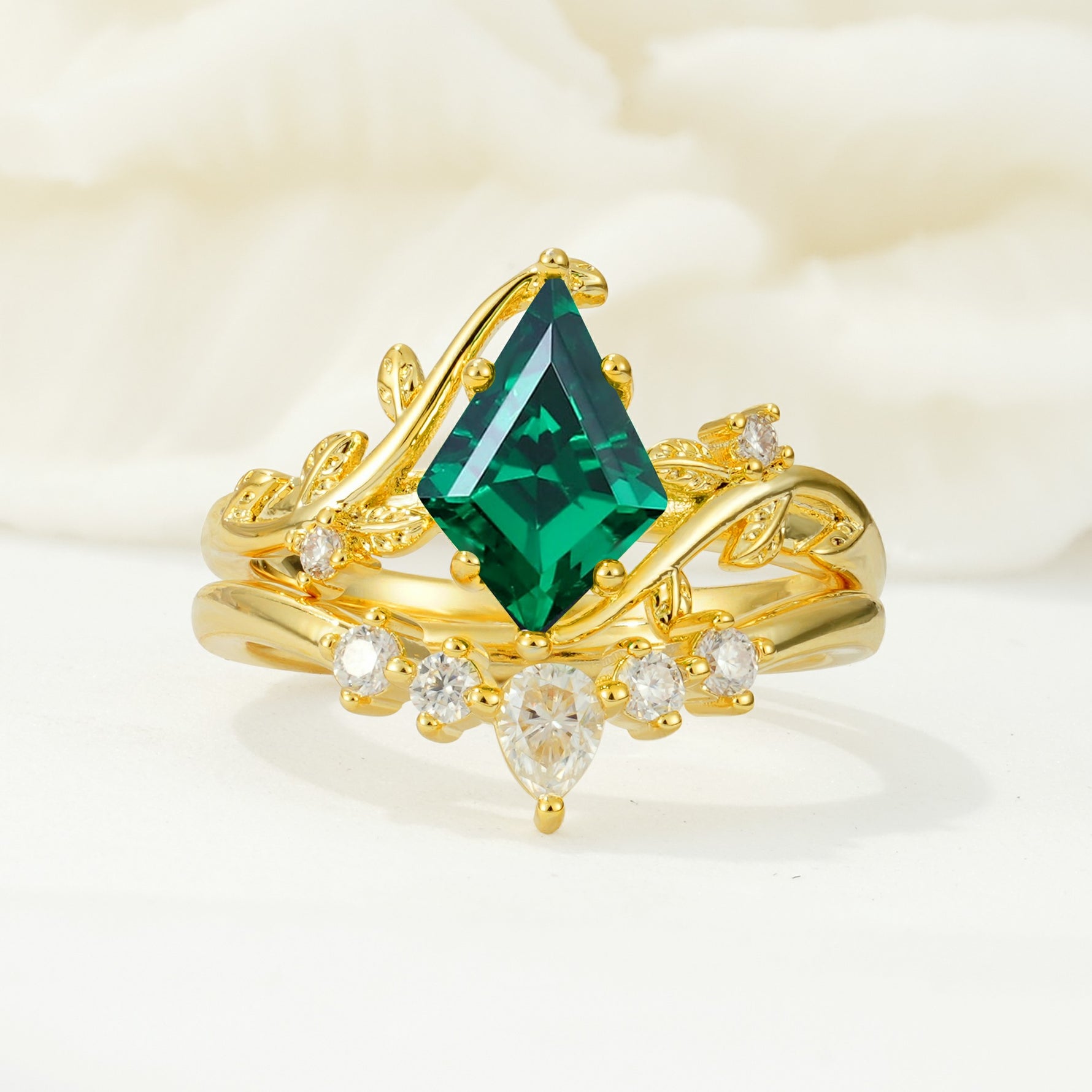 SR17116 Emerald Ring - Additional view