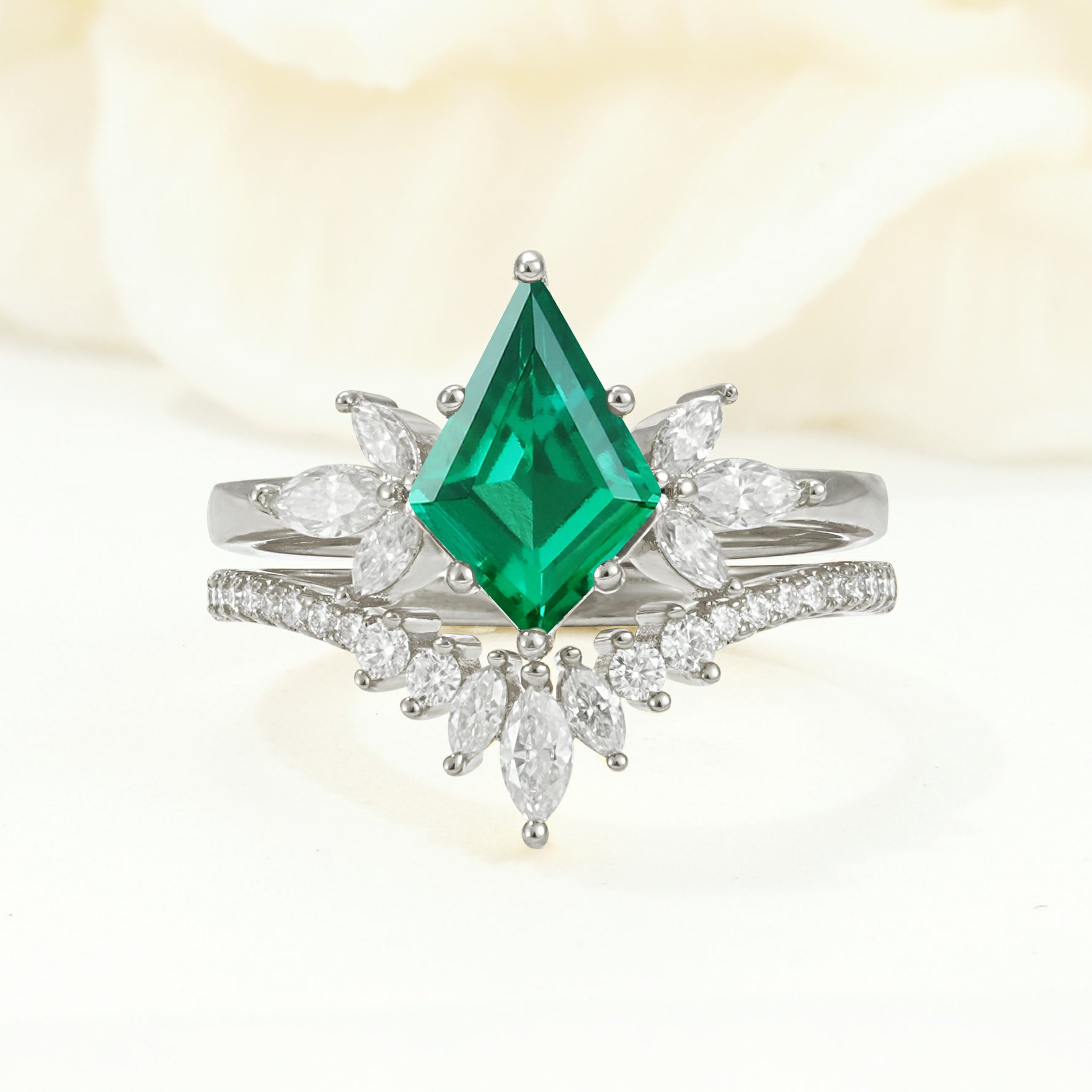 SR17117 Emerald Ring - Additional view
