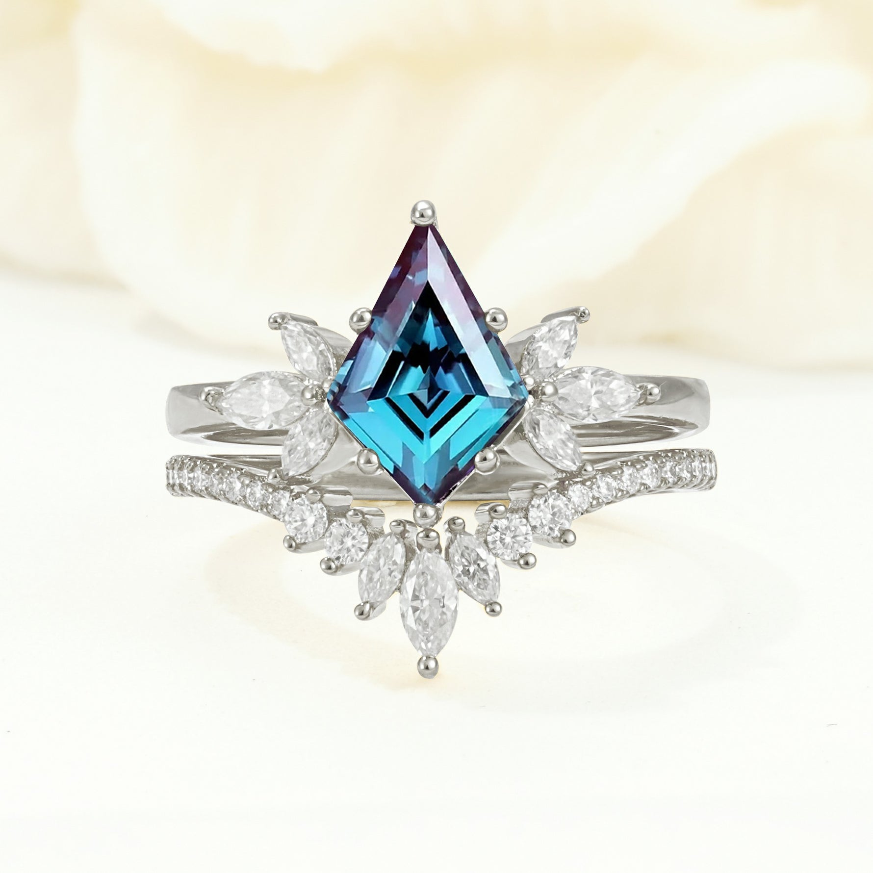 SR17117 Alexandrite Ring - Additional view