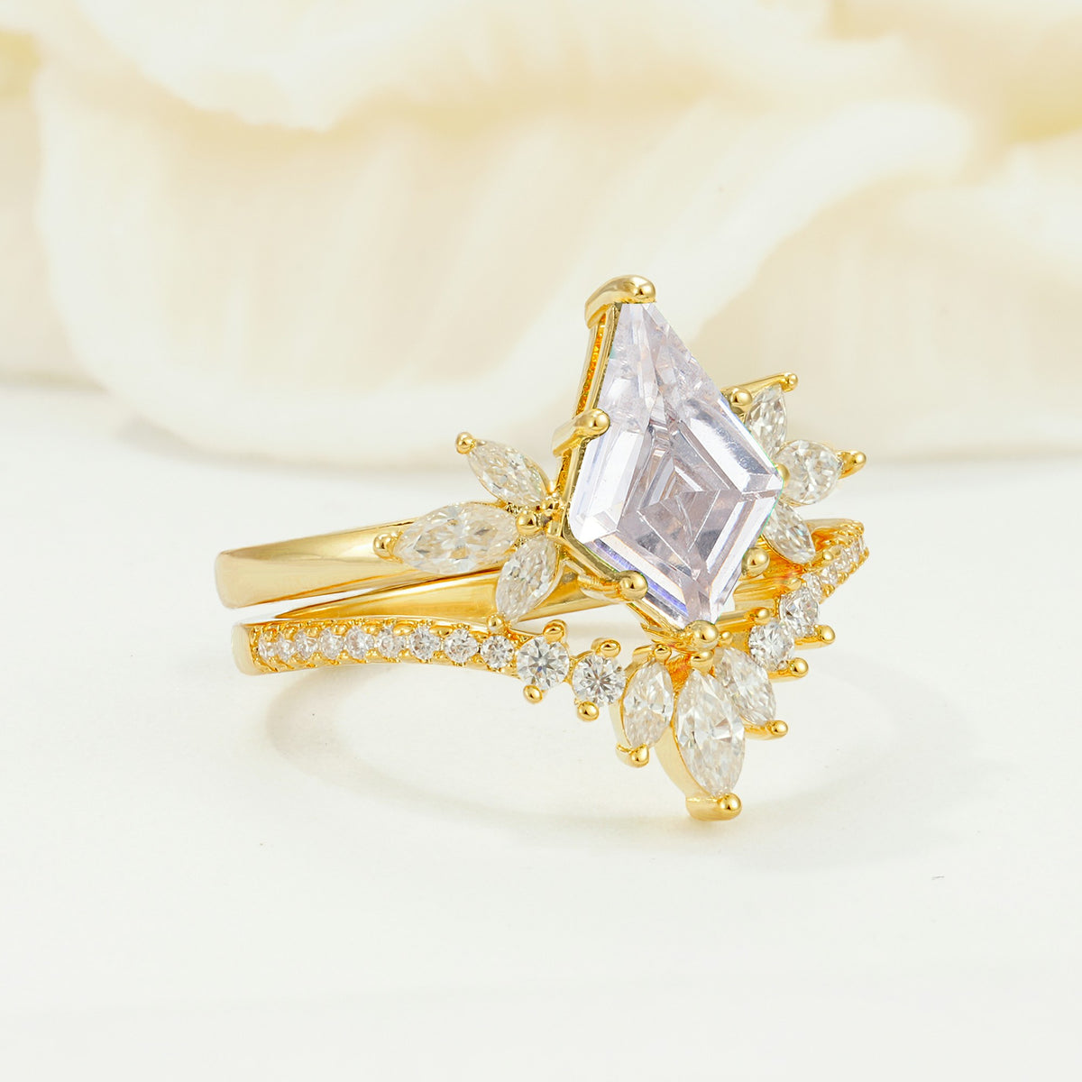 SR17117 Moissanite Ring - White-Gold