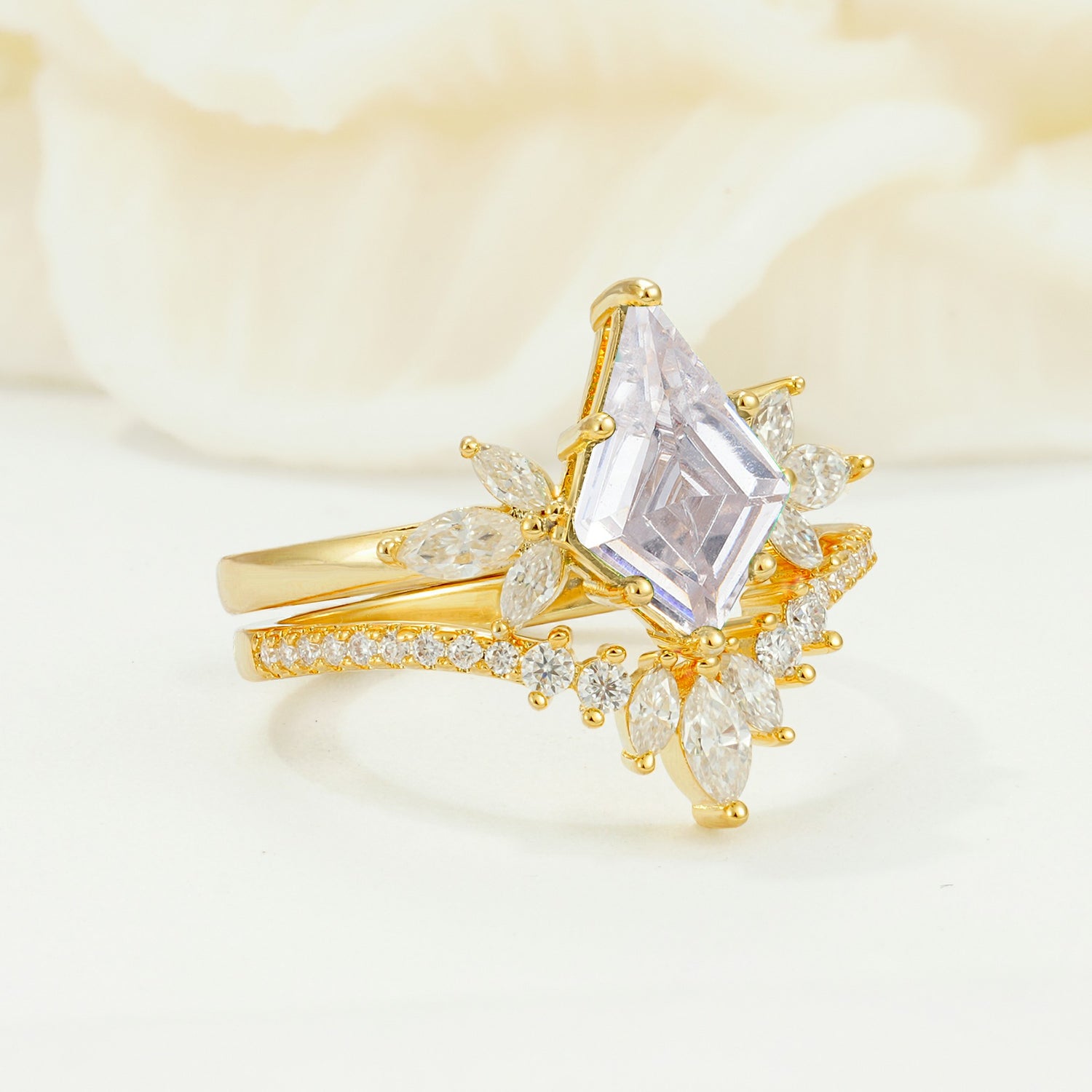 SR17117 Moissanite Ring - White-Gold