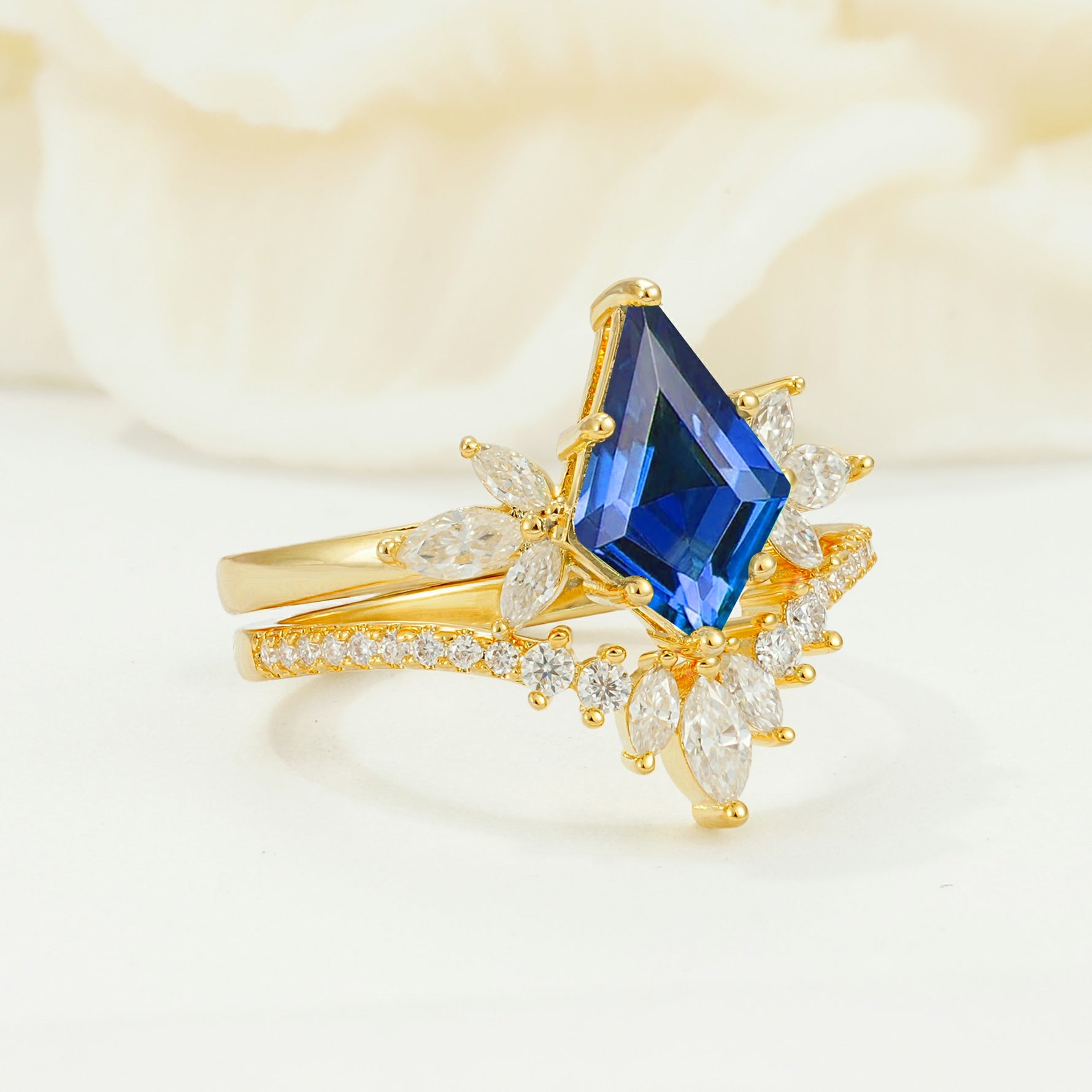 SR17117 Sapphire Ring - White-Gold