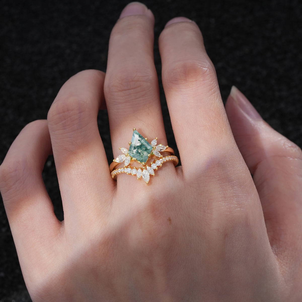 Classic Luxury Kite-Cut Moss Agate Bridal Ring Set